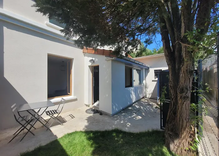 La Campagne A Paris - Charmante Maison A 2 Pas De Paris Et Versailles